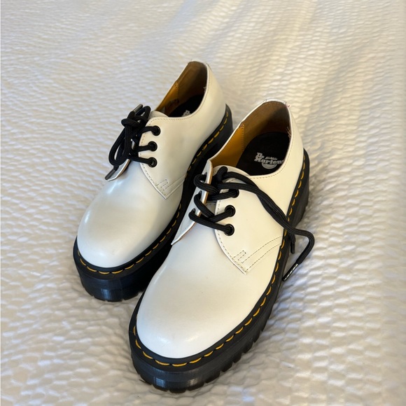 1461 SMOOTH LEATHER PLATFORM SHOES - Picture 1 of 4